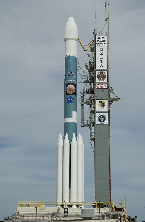 rocket space probe delta 7925h rocket