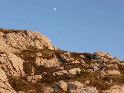 rocks sky luna