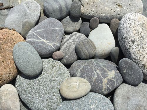 rocks pebbles maine