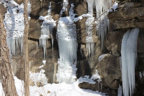 Rocks And Icicles