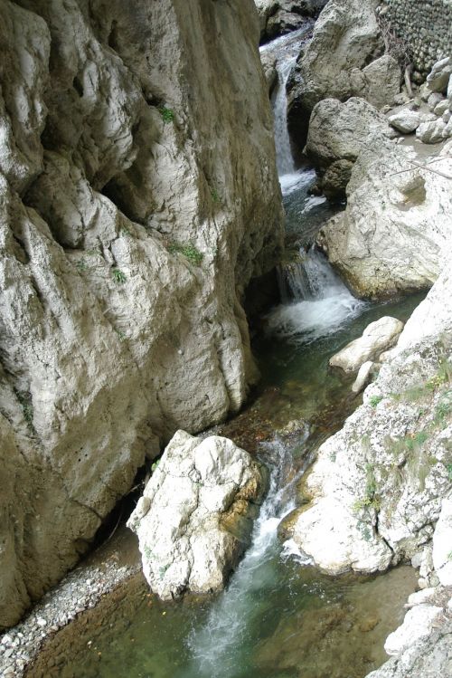 rocks and water natural dripping stream