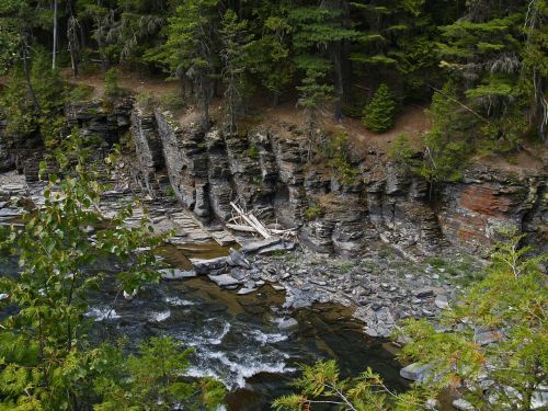 rocky river bed rocks