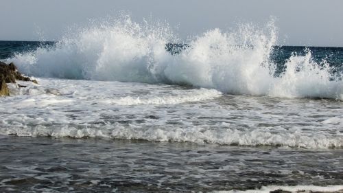 rocky coast wave wall