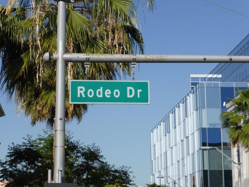 rodeo drive street sign beverly