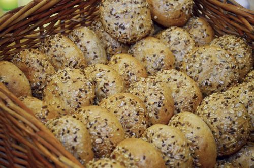 roll grain bread grains