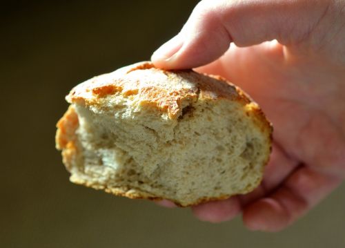 roll bread eat