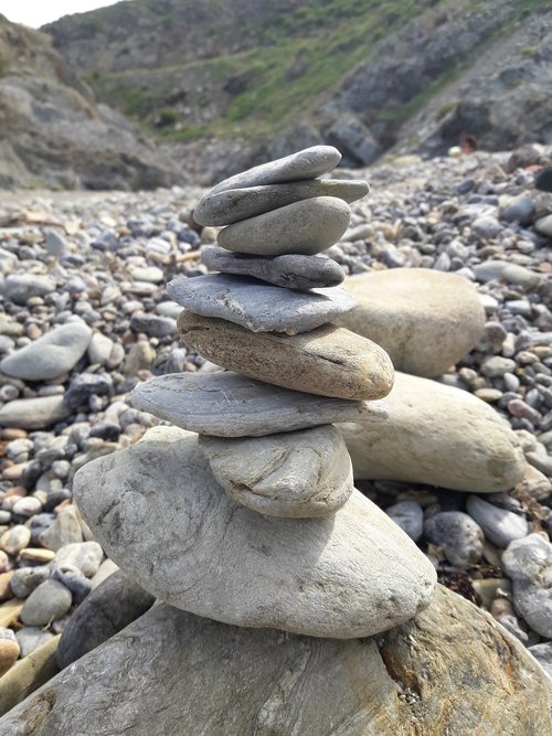 roller  beach  pebbles