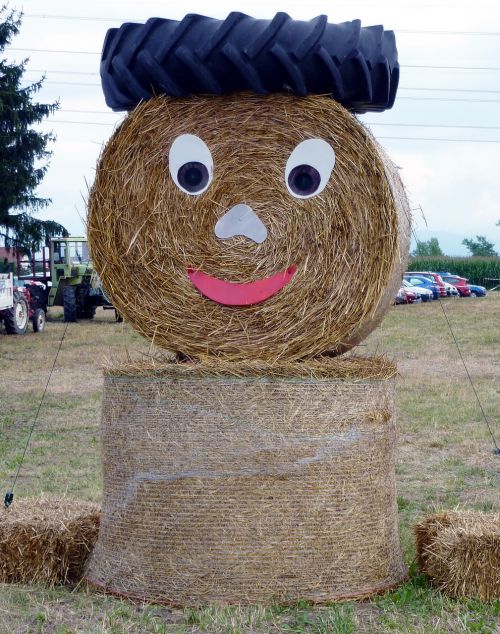 rolls straw festival