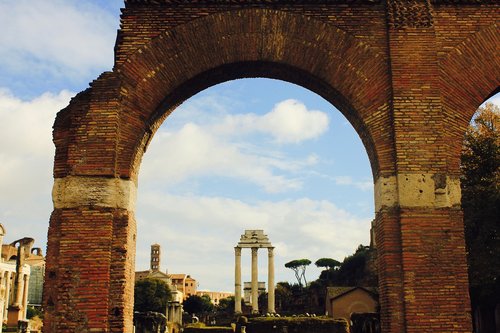 roman  ruins  framing