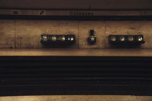 rome colosseum metro