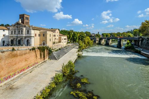 rome tiber river