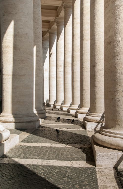 rome columns vatican