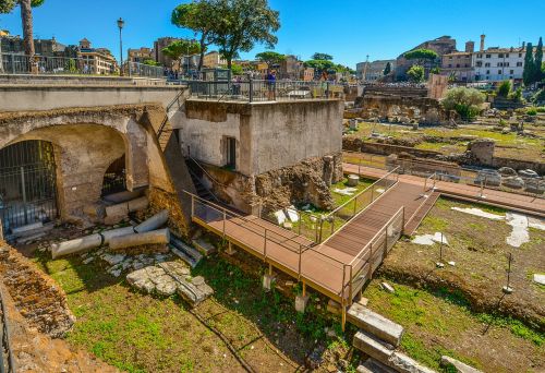 rome italy ruins