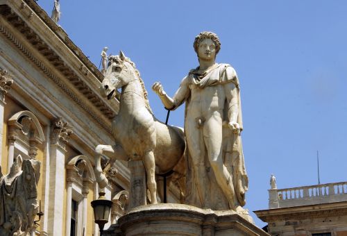 rome statue jumper