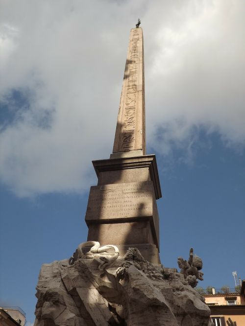 rome obelisk four fountain flows