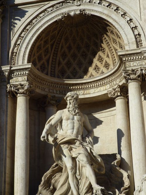 rome statue trevi fountain