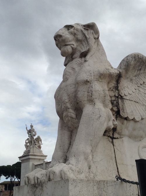 rome statue phoenix