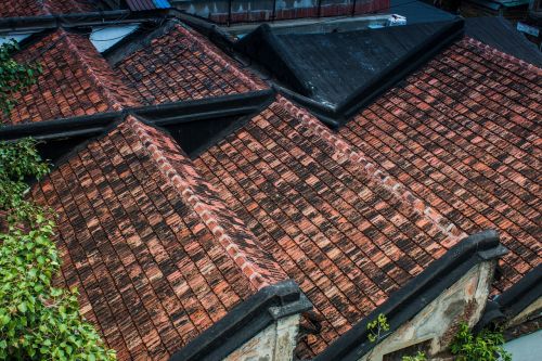 roof tiles symmetry