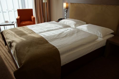 room hotel bed double bed