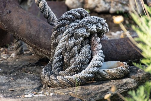 rope  anchor  antique