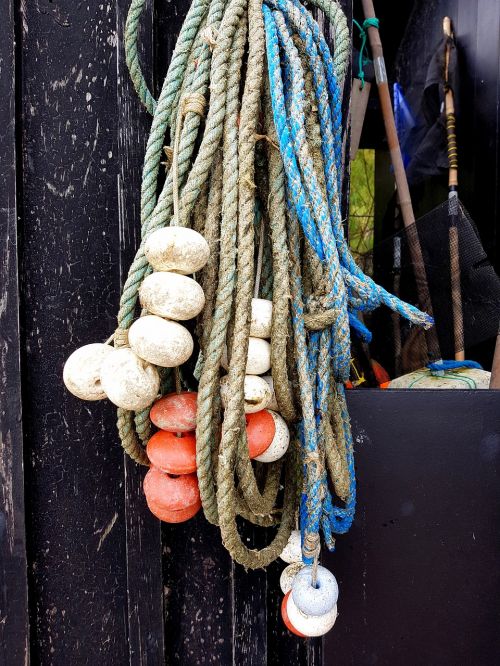 ropes thaw fishing boat