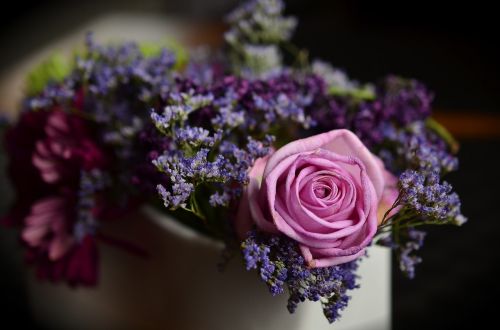 rose pink floral arrangement