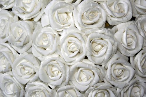 roses white table decoration