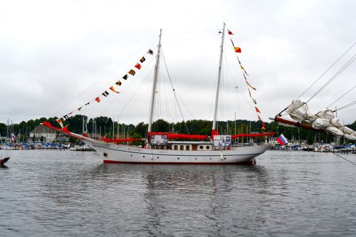 rostock hanse sail maritime