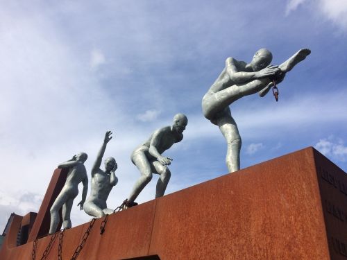 rotterdam slavery memorial
