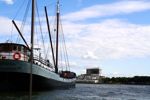 rotterdam boat port