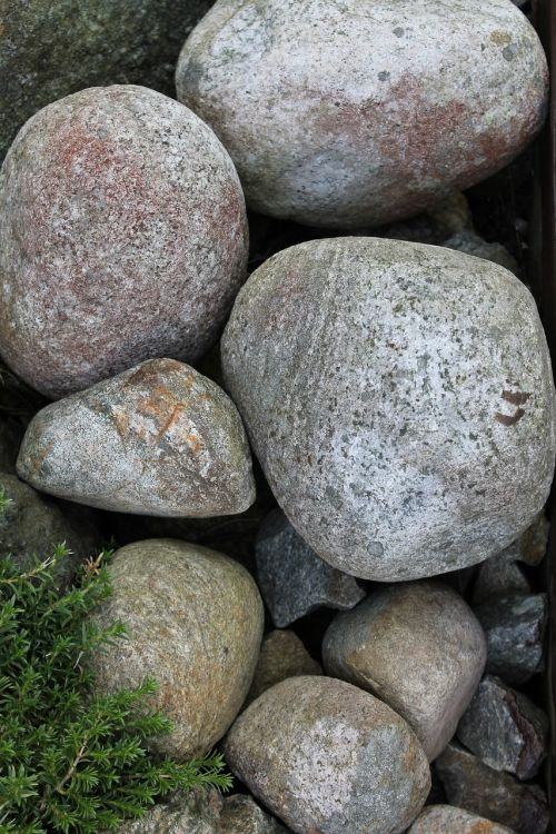 round stone rock stone