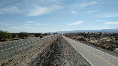 route desert asphalt