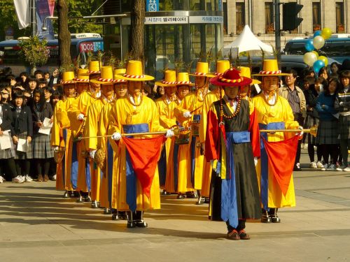 royal guard-changing ceremony deoksugung palace korea