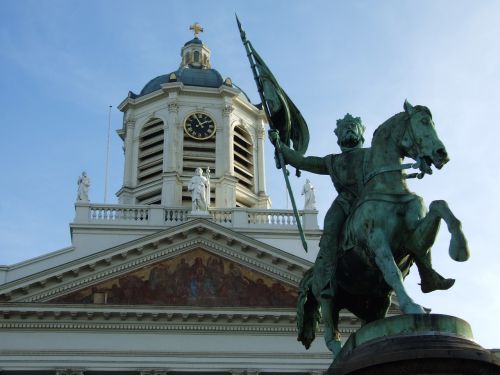 royal plaza belgium statue