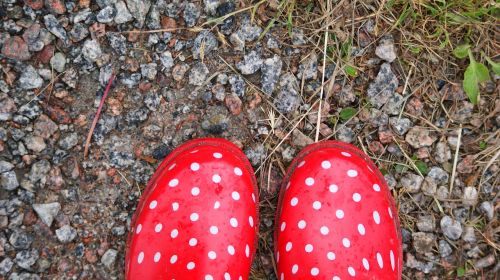rubber boots dots red