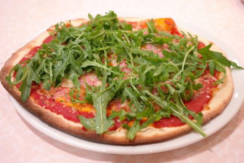 rucola pizza pizza eat