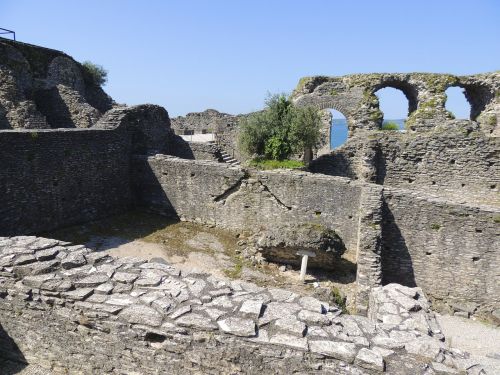 ruin arches wall