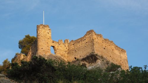 ruin ruin of philippe de cabassolle castle