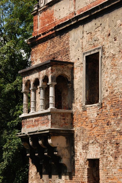 ruin building castle