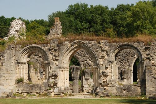 ruin abbey vauclair