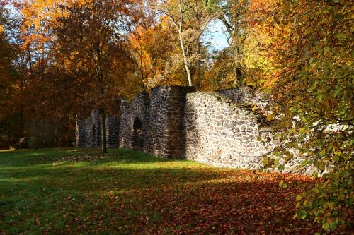 ruin stone wall autumn