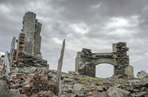 ruin old building