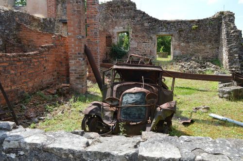 ruins old car
