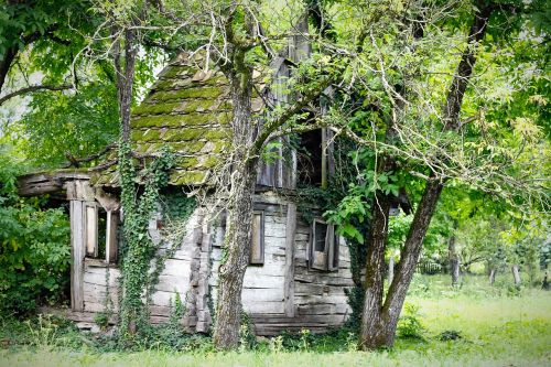 ruins house outdoor