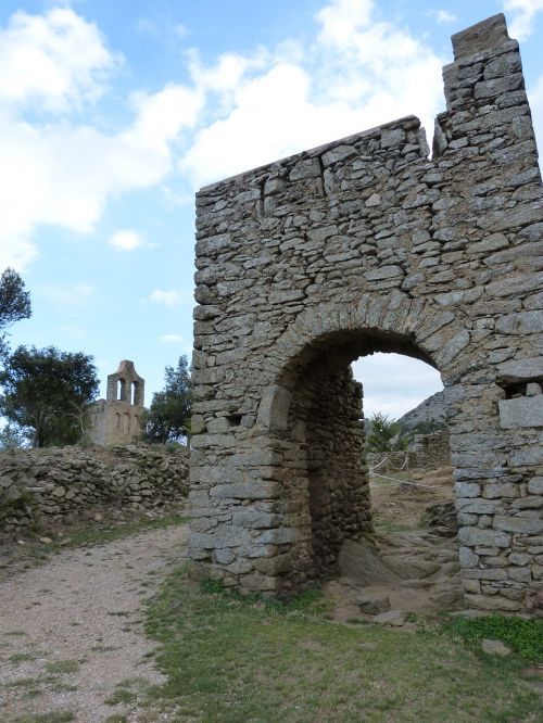 ruins romanesque door