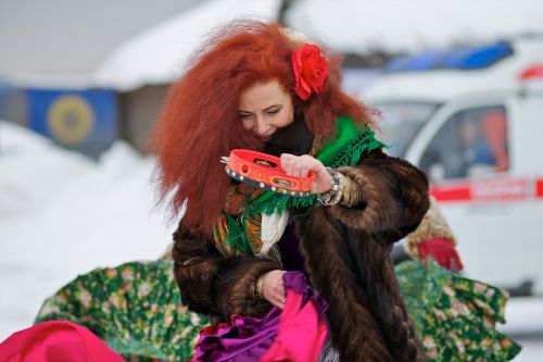 russia feast woman