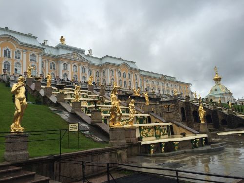 russia palace fountain