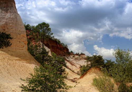 rustrel canyon provencal colorado