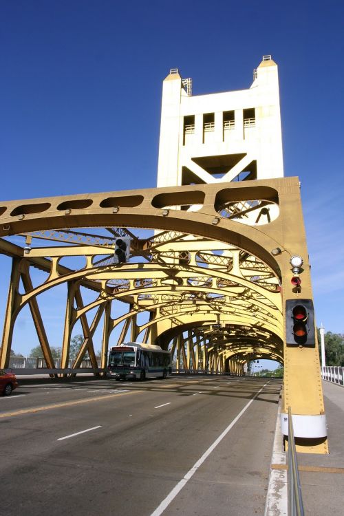 sacramento bridge river