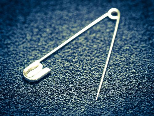 safety pin needle sew